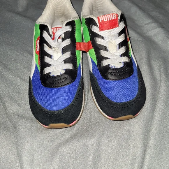 Kids pumas - Picture 2 of 4